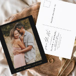 Minimalistisch zwart goud bespaart het Briefkaart<br><div class="desc">Black and Gold Wedding Save the Date Cards met een foto aan de voorkant. Sparen de kaarten van de Datum bevatten een moderne hand geschreven kromme manuscripttypografie die elegant,  eenvoudig en modern zijn om na u minimalistische eenvoudige trouwdag te gebruiken viering.</div>