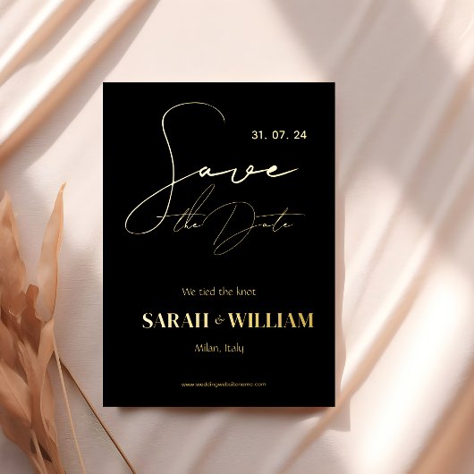 Minimalistisch zwart goud kalligrafie bruiloft folie uitnodiging