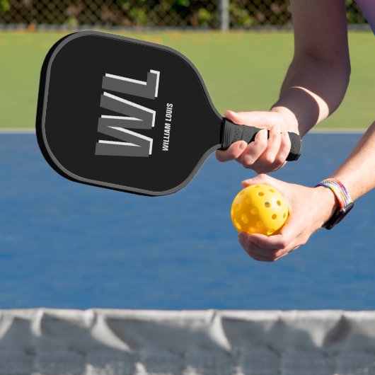 Minimalistisch zwart-grijs gepersonaliseerd monogr pickleball paddle (Insitu)
