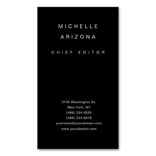 Minimalistisch Zwart Professioneel Modern Magnetisch Visitekaartje (Voorkant Verticaal)