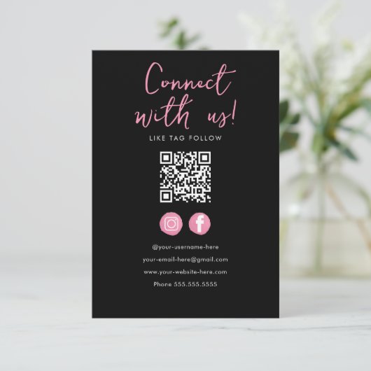 Minimalistisch zwart roze QR code verbind met ons Kaart (Staand voorkant)