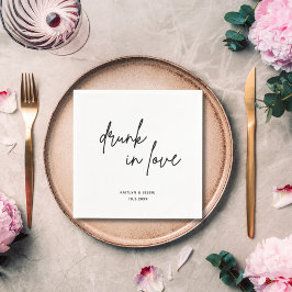 Minimalistisch zwart script Drink in Love Wedding Servet
