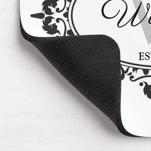 Minimalistisch zwart-wit  Damask Monogram Muismat (Hoek)