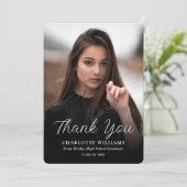 Minimalistisch zwart-wit foto Afstuderen Bedankkaart (Staand voorkant)