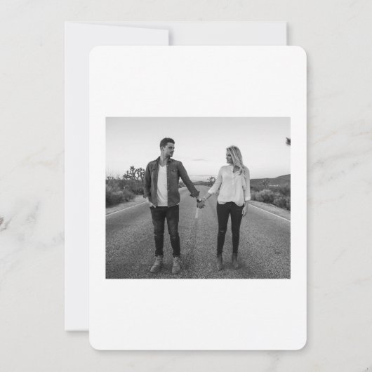 Minimalistisch zwart-wit foto-klassiek script save the date (Achterkant)