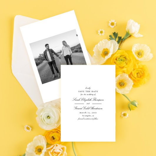 Minimalistisch zwart-wit foto-klassiek script save the date