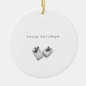 Minimalistisch zwart-wit kerstcadeautjes keramisch ornament (Voorkant)