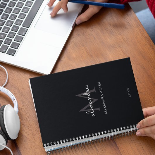 Minimalistisch zwart-wit Monogram Naam Modern Planner