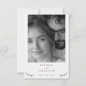 Minimalistisch zwart wit monogram Save the Date Ka Kaart (Achterkant)