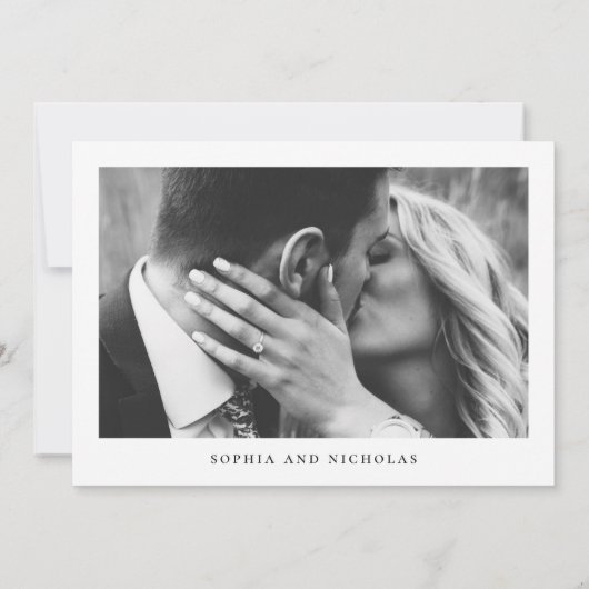 Minimalistisch zwart-wit script | Elegante foto Save The Date (Achterkant)