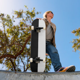 Minimalistisch zwart-wit skateboard deck