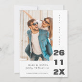 Minimalistisch zwart-withuwelijk met elegant gebol save the date (Voorkant)