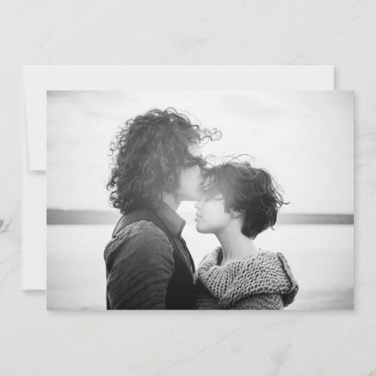 Minimalistisch zwart-witscript foto's save the date (Achterkant)