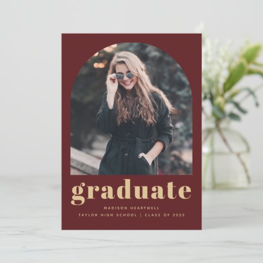 Minimalistische 2-foto boog Bourgogne Gold Afstude Aankondiging (Staand voorkant)