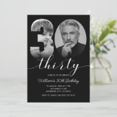 Minimalistische 30ste verjaardag dertig foto kaart (Staand voorkant)