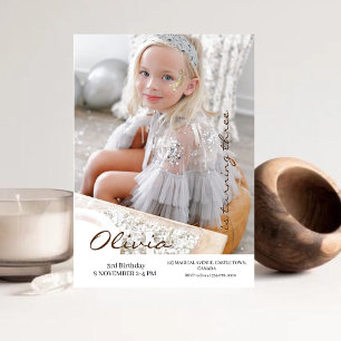 Minimalistische 3e foto uitnodigen meisje verjaard kaart