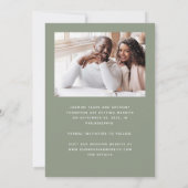 Minimalistische 4-foto boog Sage Green Save The Date (Achterkant)