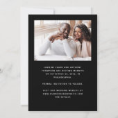 Minimalistische 4-foto boog zwart-wit save the date (Achterkant)