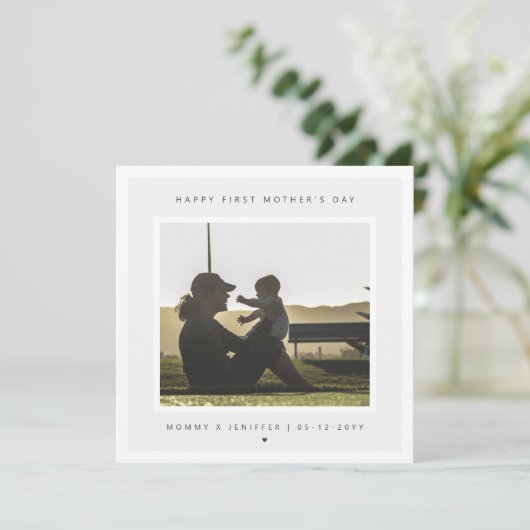 Minimalistische Aangepaste Foto Eerste Moederdag M Kaart (Staand voorkant)