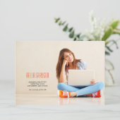 Minimalistische aankondiging van het Afstuderen va (Staand voorkant)