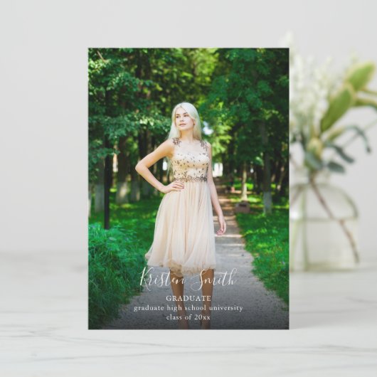 Minimalistische Afstuderen aankondiging van foto (Staand voorkant)