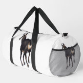 Minimalistische Alpine Chamois berggeit op sneeuw Plunjezak (Rechterhoek)