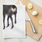 Minimalistische Alpine Chamois berggeit op sneeuw Theedoek (Quarter Fold)