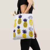 Minimalistische ananas, kleurrijk abstract design. tote bag (Dichtbij)