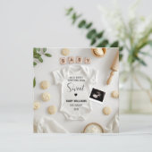 Minimalistische Baking Zwangerschapsaankondiging Kaart (Staand voorkant)