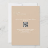 Minimalistische beige QR-code RSVP in één bruiloft Kaart (Achterkant)