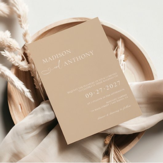 Minimalistische beige QR-code RSVP in één bruiloft Kaart