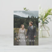 Minimalistische berg bestemming foto bruiloft kaart (Staand voorkant)