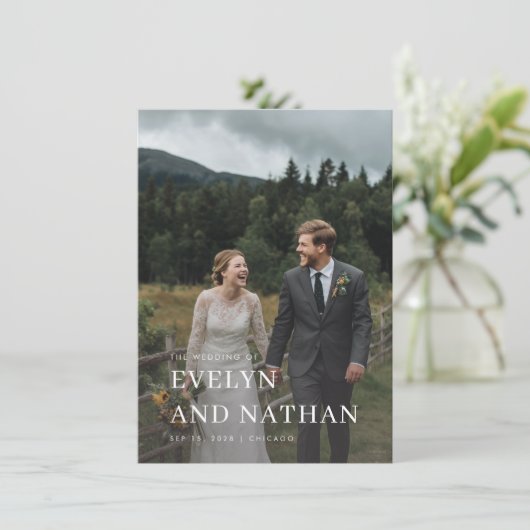 Minimalistische berg bestemming foto bruiloft kaart (Staand voorkant)