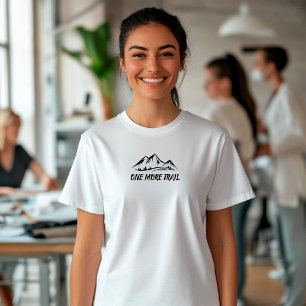 Minimalistische bergshirt met eenvoudig lijnontwer Tri-Blend shirt