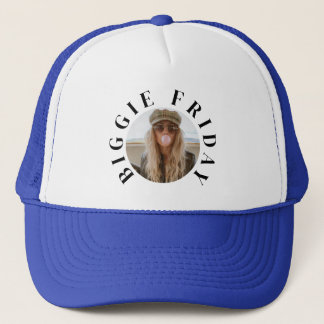 Minimalistische "Biggie Friday" Tekst en Aangepast Trucker Pet