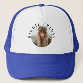 Minimalistische "Biggie Friday"-tekst en aangepast Trucker Pet