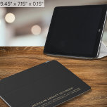 Minimalistische Black Gold Business iPad Air Cover<br><div class="desc">Een eenvoudige typografische zakelijke sjabloon in een moderne minimalistische stijl die eenvoudig kan worden bijgewerkt met uw bedrijfsnaam en tekst. Ontworpen met klassieke typografie, kunt u aanpassen door de tekst te wijzigen met behulp van de velden die u hebt opgegeven. Een eenvoudig minimalistisch ontwerp voor verkoop, adverteren, marketing en promotie;...</div>