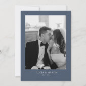 Minimalistische bladeren delicate foto bruiloft kaart (Achterkant)