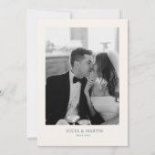 Minimalistische bladeren delicate foto bruiloft kaart (Achterkant)