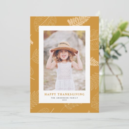 Minimalistische bladeren Patroon Happy Thanksgivin Feestdagenkaart (Staand voorkant)