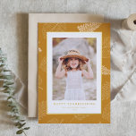 Minimalistische bladeren Patroon Happy Thanksgivin Folie Feestdagen Briefkaart<br><div class="desc">Fijne Thanksgiving! Stuur warme vakantie groeten aan uw familie en vrienden met deze aanpasbare Thanksgiving briefkaart. Het heeft minimalistische bladeren op een oranje achtergrond. Personaliseer deze kaart met foto-Thanksgiving door uw gegevens toe te voegen. Dit gouden folie Thanksgiving foto briefkaart is verkrijgbaar in een verscheidenheid van cardstock.</div>