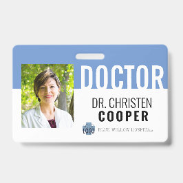Minimalistische blauwe medische dokter ziekenhuis  badge