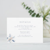 Minimalistische Blauwe Sneeuwvlok Winter Wedding Informatiekaartje (Staand voorkant)