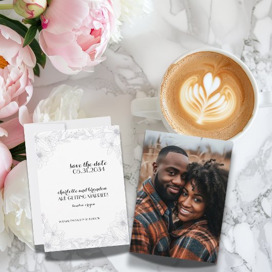 Minimalistische bloemige trouwfoto 'save the date' save the date