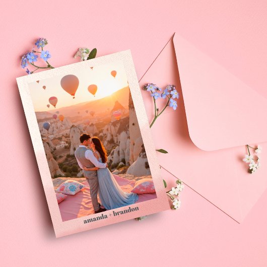 Minimalistische Blush & Bloom Bold Script Fotobrui Kaart