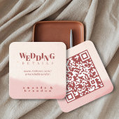 Minimalistische Blush & Bloom Bold Script QR-code Informatiekaartje