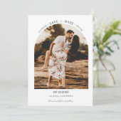 Minimalistische boog foto moderne bruiloft save the date (Staand voorkant)