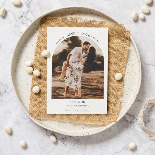 Minimalistische boog foto moderne bruiloft save the date