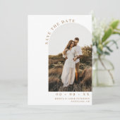 Minimalistische boog foto QR code woestijn bruilof Save The Date (Staand voorkant)