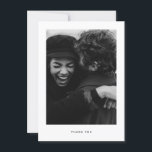 Minimalistische bruiloft Foto Dank u Briefkaart<br><div class="desc">Een minimalistische en elegante bruiloft bedankt je kaart met een eenvoudig lettertype. De tekst en de berichten kunnen op de rug van de kaart worden uitgegeven. Voor een meer geavanceerde aanpassing van dit ontwerp, bijvoorbeeld het wijzigen van de lay-out, het lettertype of de tekstgrootte, klikt u hierboven op de knop...</div>